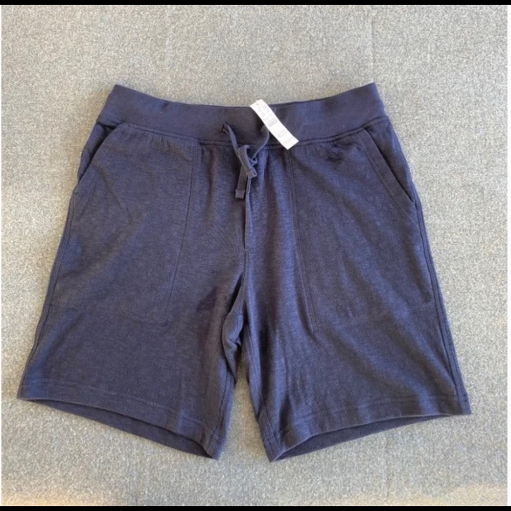 J Crew -mens shorts M nwt